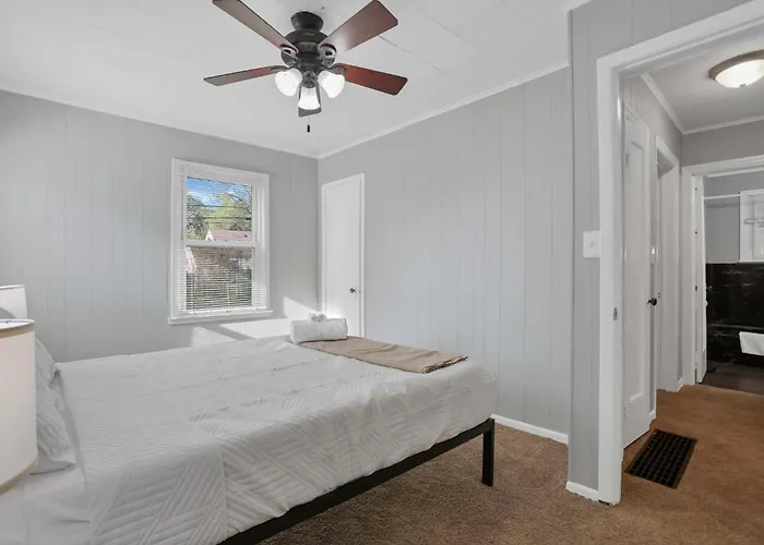 Holiday home The Prime - 5 Bedroom 2 Bath- Parking Columbus