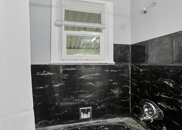 Holiday home The Prime - 5 Bedroom 2 Bath- Parking Columbus